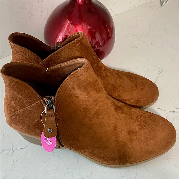 Sonoma cognac colored booties - Picture 1 of 6